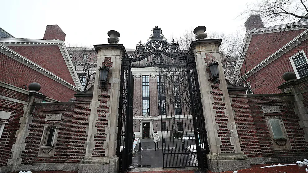 Harvard University Announces Free Tuition for Families Earning Up to $200,000